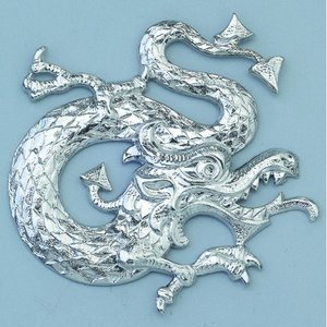Smycke 45 x 40 mm - silverfärgad drake