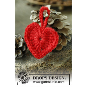 Heart of the Season by DROPS Design - Julhjärtan Virk-mönster 5 cm - 2