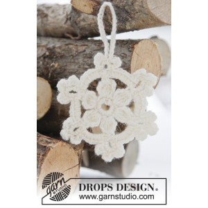 White Christmas by DROPS Design - Julstjärnor Virk-mönster  8 cm - 15